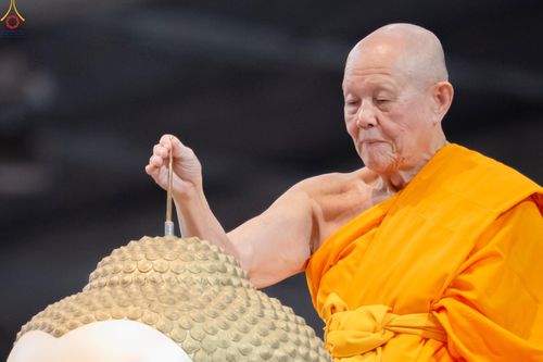 ภาพ No.341946:วันพุธที่ 29 กรกฎาคม พ.ศ. 2569 พิธีประดิษฐานพระบรมสารีริกธาตุภายในเกศดอกบัวตูมองค์พระธรรมกายเพื่ออัญเชิญไปประดิษฐาน  วัดพุทธสันติวัน ธรรมชัย เมืองนาคปูร์ รัฐมหาราษฏระ ประเทศอินเดีย ณ  วัดพระธรรมกาย จ.ปทุมธานี