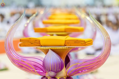 ภาพ No.318582:วันอาทิตย์ต้นเดือนที่ 5 เมษายน พ.ศ.2569 พิธีทอดผ้าป่าสมทบมหาสังฆทาน 40,000 กว่าวัดทั่วประเทศ ณ สภาธรรมกายสากล วัดพระธรรมกาย