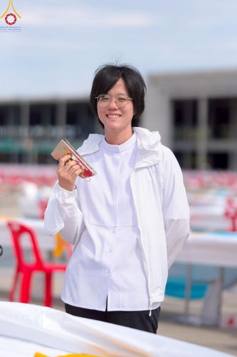 ภาพ No.218557:วันที่ 15 - 18 เมษายน พ.ศ. 2568 การเตรียมภาชนะสำหรับถวายภัตตาหาร , การจัดโต๊ะเก้าอี้ในลานธรรม , การแพ็คพัสดุงานต้อนรับ เพื่องานวันคุ้มครองโลก 22 เมษายน พ.ศ.2568 วัดพระธรรมกาย