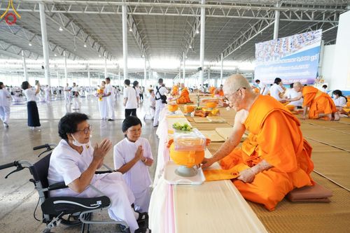ภาพ No.131691:พิธีร่วมบุญบรรพชาสามเณร 5,000 รูป ณ บ้านแก้วเรือนทองคุณยาย สภาธรรมกายสากล วัดพระธรรมกาย วันเสาร์ที่ 23 มีนาคม พ.ศ. 2567
