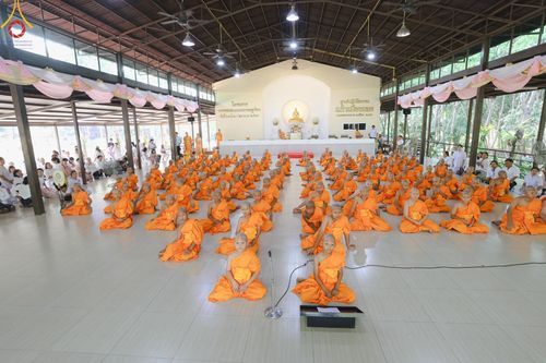 ภาพ No.135151: พิธีบรรพชาสามเณร  พิธีตักบาตรฉลองสามเณรใหม่ วันที่ 1 เมษายน พ.ศ.2567 ในโครงการบรรพชาสามเณรฟื้นฟูพระพุทธศาสนาทั่วไทย ณ ศูนย์ปฏิบัติธรรมแก้วเมืองเลย