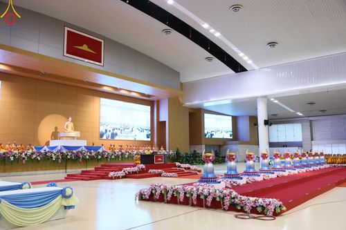 ภาพ No.150005:พิธีตักบาตร , พิธีปฎิบัติธรรม , พิธีถวายภัตตาหารเมนูสวรรค์ ในพรรษาแห่งการเข้าถึงธรรม วันธรรมชัย วันอังคารที่ 27 สิงหาคม พ.ศ.2567 ณ สภาธรรมกายสากล วัดพระธรรมกาย