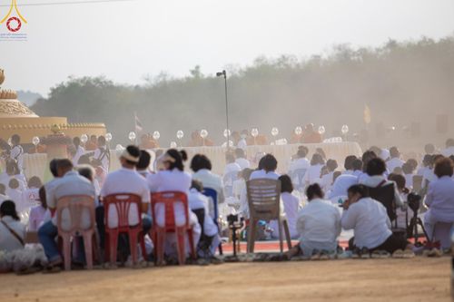 ภาพ No.130105:V.34 เพื่อธรรมเพื่อบางกล่ำ การรับบุญของเจ้าหน้าที่หน่วยงานต่างๆ  เพื่องานธรรมยาตราอัญเชิญพระบรมสารีริกธาตุ ประดิษฐาน ณ มหารัตนเจดีย์สิริปทุมสวรรค์ (เจดีย์อริยพุทธะ 5 พระองค์) ณ ศูนย์ปฏิบัติธรรมภาคใต้ อ.บางกล่ำ จ.สงขลา ระหว่างวันที่ 9-10 มีนาคม พ.ศ. 2567