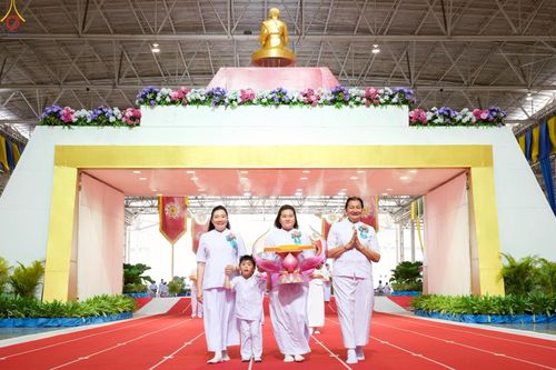 ภาพ No.251659:วันที่ 10 ตุลาคม พ.ศ. 2568 พิธีทอดผ้าป่าสมทบกฐินวัดพระธรรมกาย และสมทบกฐิน 30,000 กว่าวัดทั่วประเทศ ครั้งที่ 3 ณ สภาธรรมกายสากล วัดพระธรรมกาย