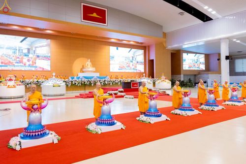 ภาพ No.277582:วันอาทิตย์ต้นเดือนที่ 7 ธันวาคม พ.ศ.2568 พิธีทอดผ้าป่าต้นสมบัติจักรพรรดิ ณ สภาธรรมกายสากล วัดพระธรรมกาย