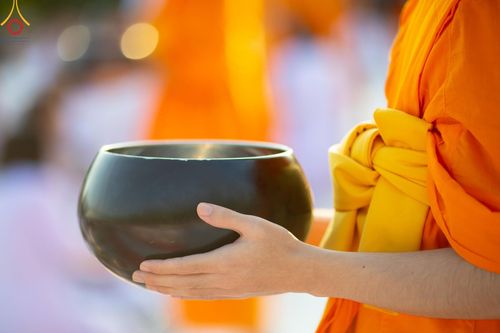 ภาพ No.193058:พิธีตักบาตรพระธรรมยาตรา ณ อนุสรณ์สถานคลองบางนางแท่น อ.สามพราน จ.นครปฐม ในโครงการธรรมยาตรา กตัญญูบูชา มหาปูชนียาจารย์ พระมงคลเทพมุนี(สด จนฺทสโร) พระผู้ปราบมาร อนุสรณ์สถาน 7 แห่ง ปีที่ 13 วันที่ 11 มกราคม พ.ศ.2568