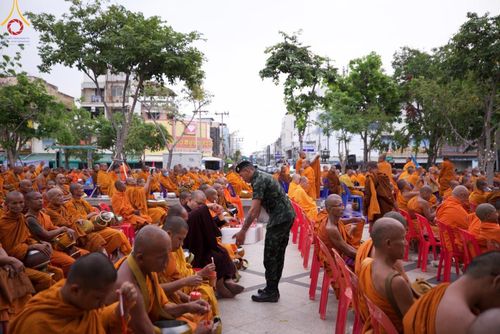 ภาพ No.126872:V.30 เต็มที่ เพื่อโคราช การเตรียมงาน ปฏิบัติงาน และเก็บงาน ของเจ้าหน้าที่หน่วยงานต่างๆ ทุกภาคส่วน เพื่อพิธีทำบุญเมืองนครราชสีมา ฉลอง 556 ปี ตักบาตรพระ 10,000 รูป ในวันเสาร์ที่ 2 มีนาคม พ.ศ.2567 ณ อนุสาวรีย์ท้าวสุรนารี จ.นครราชสีมา จัดโดย คณะสงฆ์จังหวัดนค