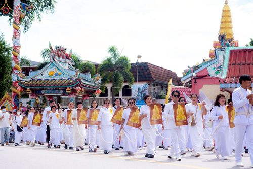 ภาพ No.239276:วันอาทิตย์ที่ 17 สิงหาคม พ.ศ. 2568 พิธีอัญเชิญรูปเหมือนพระมงคลเทพมุนี (สด จันทสโร) ณ ศาลากลางจังหวัดเลย ถึงลานพญานาค สวนสาธารณะกุดป่อง อ.เมือง จ.เลย