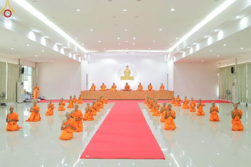 ภาพ No.216288:วันเสาร์ที่ 5 เมษายน พ.ศ. 2568 พิธีตัดปอยผม พิธีขอขมาผู้ปกครอง พิธีขอขมามอบผ้าไตร พิธีบรรพชา พิธีถวายบาตรสามเณร ณ ศูนย์ปฏิบัติธรรมและศูนย์อบรมเยาวชนเพชรบุรี ต.ท่าแลง อ.ท่ายาง จ.เพชรบุรี