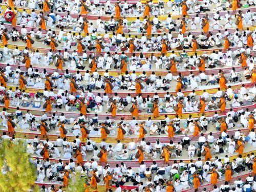 ภาพ No.107962:พิธีต้อนรับพระธรรมยาตรา ในโครงการธรรมยาตรากตัญญูบูชา มหาปูชนียาจารย์ พระมงคลเทพมุนี(สด จนฺทสโร) พระผู้ปราบมาร อนุสรณ์สถาน 7 แห่ง ปีที่ 12 วันที่ 7 มกราคม พ.ศ. 2567 ณ อนุสรณ์สถานคลองบางนางแท่น  อ.สามพราน จ.นครปฐม