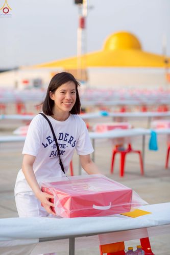 ภาพ No.225157:วันที่ 20 - 27 เมษายน พ.ศ. 2568 "ภาพแห่งความปลื้มที่ไม่มีวันจบ" คณะสงฆ์สามเณร เจ้าหน้าที่ และสาธุชน ร่วมแรงร่วมใจกันเตรียมงานและเก็บงาน เพื่อวันคุ้มครองโลก พิธีถวายมหาสังฆทานคณะสงฆ์ 40,000 กว่าวัดทั่วประเทศ