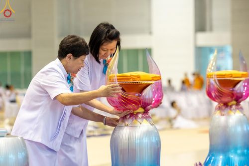 ภาพ No.150197:พิธีทอดผ้าป่าสมทบกฐินวัดพระธรรมกาย และสมทบกฐิน 30,000 วัดทั่วไทย ครั้งที่ 1 เนื่องในวันธรรมชัย 27 สิงหาคม พ.ศ.2567 ณ สภาธรรมกายสากล วัดพระธรรมกาย