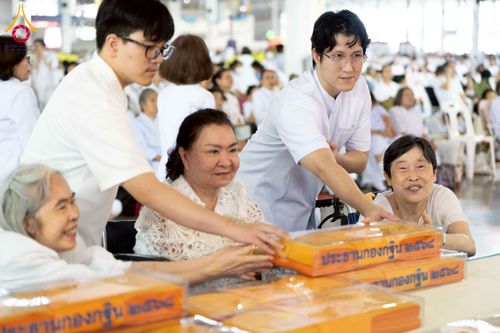 ภาพ No.264567:วันอาทิตย์ที่ 2 พฤศจิกายน พ.ศ. 2568 พิธีทอดกฐินสามัคคี ณ สภาธรรมกายสากล วัดพระธรรมกาย