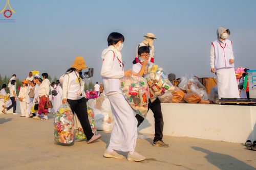 ภาพ No.206646:V.54 สารพัดV สารพัดดี ที่บางปลา ในโครงการธรรมยาตรา กตัญญูบูชา มหาปูชนียาจารย์ พระมงคลเทพมุนี(สด จนฺทสโร) พระผู้ปราบมาร อนุสรณ์สถาน 7 แห่ง ปีที่ 13 ระหว่างวันที่ 2-31 มกราคม พ.ศ. 2568