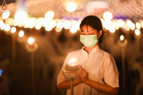 ภาพ No.77295:พิธีจุดมาฆประทีป ในวันมาฆบูชา อาทิตย์ต้นเดือนที่ 6 มีนาคม พ.ศ. 2566 ณ วัดพระธรรมกาย อ.คลองหลวง จ.ปทุมธานี