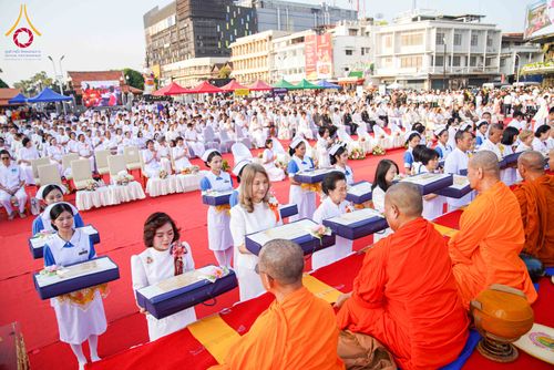 ภาพ No.312807:วันอาทิตย์ที่ 8 มีนาคม พ.ศ.2569 ทำบุญเมืองนครราชสีมา 558 ปี ตักบาตรพระ 10,000 รูป (ภาพชุดที่ 2)