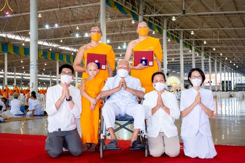 ภาพ No.75657:วัดพระธรรมกายจัด งานบุญวันอาทิตย์ต้นเดือน  มีกิจกรรมดังนี้ พิธีตักบาตร, พิธีบูชาข้าวพระ พระธรรมยาตรารับประกาศนียบัตร โครงการธรรมยาตราฯ ปีที่ 11 ในวันที่ 5 กุมภาพันธ์ พ.ศ. 2566 ณ วัดพระธรรมกาย อ.คลองหลวง จ.ปทุมธานี