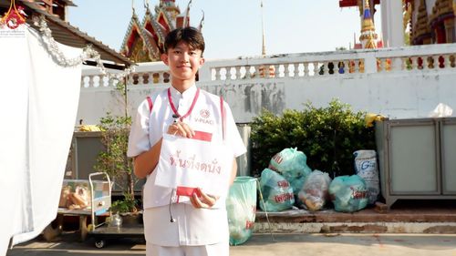 ภาพ No.205553:V.53 สารพัดV สารพัดดี ที่วัดโบสถ์บน ในโครงการธรรมยาตรา กตัญญูบูชา มหาปูชนียาจารย์ พระมงคลเทพมุนี(สด จนฺทสโร) พระผู้ปราบมาร อนุสรณ์สถาน 7 แห่ง ปีที่ 13 ระหว่างวันที่ 2-31 มกราคม พ.ศ. 2568