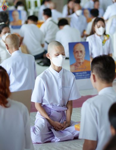 ภาพ No.84129:พิธีเวียนประทักษิณ พิธีวันทาเจดีย์ พิธีขอขมา และมอบผ้าไตร  ในโครงการบรรพชาอุปสมบทหมู่ธรรมทายาทรุ่นเข้าพรรษา และโครงการบรรพชาสามเณรโรงเรียนนานาชาติ รุ่นที่12 ในวันเสาร์ที่ 22 กรกฎาคม พ.ศ. 2566