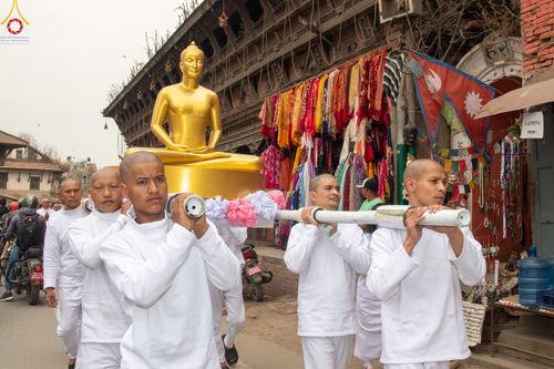 ภาพ No.77668:พิธีตัดปอยผมและปลงผมนาคธรรมทายาท ในโครงการบรรพชาสามเณรหมู่ ประเทศเนปาล วันที่ 11 มีนาคม พ.ศ.2566