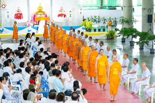 ภาพ No.333526:วันอาทิตย์ที่ 7 มิถุนายน พ.ศ.2569 พิธีตัดปอยผมและปลงผมนาคธรรมทายาท โครงการบรรพชาและอุปสมบทหมู่ธรรมทายาท รุ่นผู้บริหาร รุ่นที่ 16 ณ วิหารคด 11 วัดพระธรรมกาย