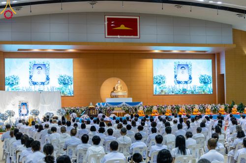 ภาพ No.90693:พิธีบำเพ็ญกุศลสวดพระอภิธรรม อุบาสกถาวร พรหมถาวร (อุบาสกผู้ปั้นพระ) วันอาทิตย์ที่ 15 ตุลาคม พ.ศ. 2566 ณ ห้องแก้วสารพัดนึก 1 สภาธรรมกายสากล วัดพระธรรมกาย จ.ปทุมธานี