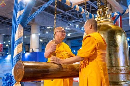 ภาพ No.337533:วันจันทร์ที่ 29 มิถุนายน พ.ศ.2569 (วันพระขึ้น 15 ค่ำ เดือน 8) พิธีบุพเปตพลี ครั้งที่ 184 ณ หอฉันคุณยายอาจารย์ฯ  พิธีสวดธัมมจักกัปปวัตนสูตร ครบ 8,495,000,000 จบ ณ มหาวิหารคด วัดพระธรรมกาย