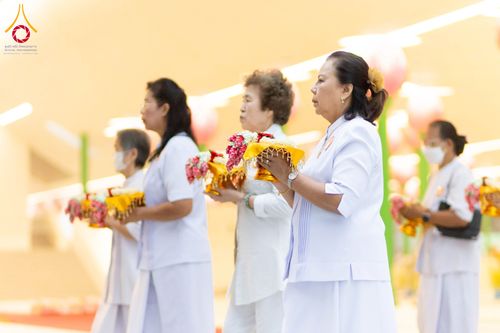 ภาพ No.298080:วันเสาร์ที่ 17 มกราคม พ.ศ. 2569 พิธีบรรพชาอุปสมบท โครงการอุปสมบทหมู่ บูชาธรรมครบ 117 ปี คุณยายอาจารย์มหารัตนอุบาสิกาจันทร์ ขนนกยูง  ณ อุโบสถพระไตรปิฎก วัดพระธรรมกาย