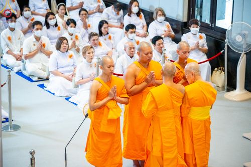 ภาพ No.137819:พิธีอุปสมบทสามเณรอุทิศชีวิต 11 รูป วันวิสาขบูชา พุธที่ 22 พฤษภาคม พ.ศ.2567 ณ อุโบสถ วัดพระธรรมกาย