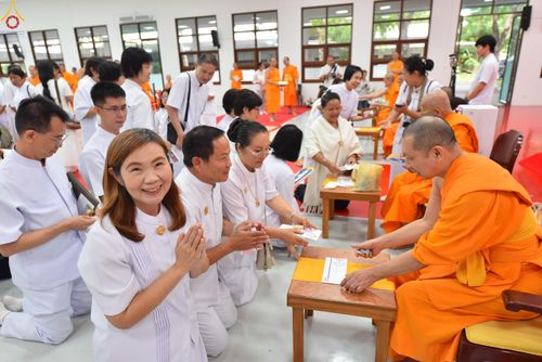 ภาพ No.343017:วันอาทิตย์ที่ 9 สิงหาคม พ.ศ.2569 พิธีมอบพัด ตั้งฐานานุกรม พระราชภาวนาวชิรวิเทศ วิ. ณ ห้องอาคารปลูกศรัทธา 2 วัดพระธรรมกาย