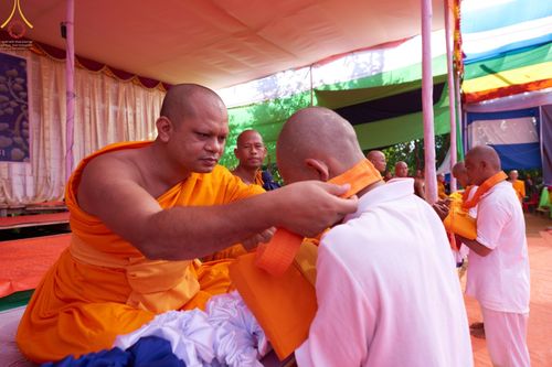 ภาพ No.64699:พิธีบรรพชาสามเณร โครงการบรรพชาสามเณร 500 รูป ประเทศบังกลาเทศ วันที่ 22 พฤศจิกายน พ.ศ. 2565