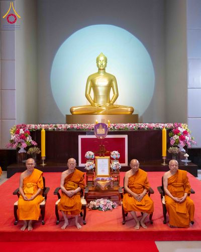 ภาพ No.309026:วันอาทิตย์ที่ 8 กุมภาพันธ์ พ.ศ. 2569  พิธีต้อนรับพระบัญชาสมเด็จพระสังฆราช แต่งตั้ง  “พระครูปลัดรัตนวีรวัฒน์” (รังสฤษดิ์ อิทฺธิจินฺตโก) เจ้าอาวาสวัดพระธรรมกาย ให้ดำรงตำแหน่ง “ที่ปรึกษาเจ้าคณะจังหวัดปทุมธานี”