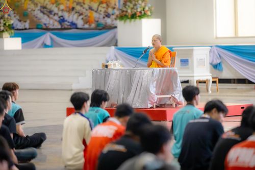 ภาพ No.325517:วันที่ 21-22 เมษายน พ.ศ.2569 การอบรมจิตอาสาเพื่อจัดเตรียมภัตตาหาร และจัดงานถวายมหาสังฆทานแด่ คณะสงฆ์ 40,000 กว่าวัดทั่วประเทศ ณ วัดพระธรรมกาย