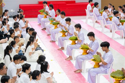 ภาพ No.319283:วันเสาร์ที่ 4 เมษายน พ.ศ.2569 พิธีปลงผมนาคธรรมทายาท โครงการอุปสมบทหมู่ธรรมทายาท ระดับอุดมศึกษา รุ่นที่ 53 ภาคฤดูร้อน ณ มหารัตนวิหารคด 13 วัดพระธรรมกาย