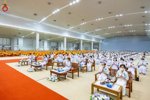 ภาพ No.90658:พิธีบำเพ็ญกุศลสวดพระอภิธรรม อุบาสกถาวร พรหมถาวร (อุบาสกผู้ปั้นพระ) วันอาทิตย์ที่ 15 ตุลาคม พ.ศ. 2566 ณ ห้องแก้วสารพัดนึก 1 สภาธรรมกายสากล วัดพระธรรมกาย จ.ปทุมธานี