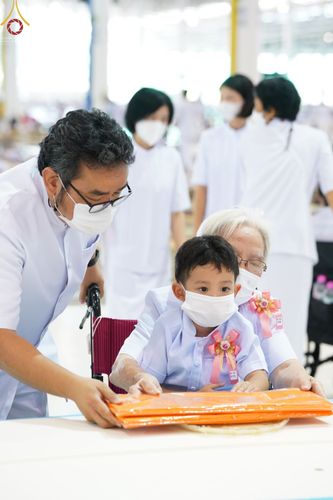 ภาพ No.65300:พิธีทอดผ้าป่า ในวันอาทิตย์ต้นเดือนที่ 4 ธันวาคม พ.ศ. 2565 ณ วัดพระธรรมกาย จ.ปทุมธานี