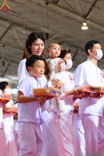 ภาพ No.92261:พิธีทอดกฐินธรรมชัยเพื่อสร้างอาคาร 115 ปี คุณยายอาจารย์มหารัตนอุบาสิกาจันทร์ ขนนกยูง อาทิตย์ต้นเดือนที่ 5 พฤศจิกายน พ.ศ. 2566 ณ วัดพระธรรมกาย จ.ปทุมธานี