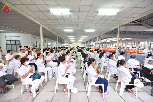 ภาพ No.316216:วันเสาร์ที่ 28 มีนาคม พ.ศ. 2569 พิธีบำเพ็ญกุศล คุณพ่อณรงค์ จินตมากุล  สิริอายุ 99 ปี 11 เดือน โยมบิดา พระครูปลัดรัตนวีรวัฒน์ (รังสฤษดิ์ อิทฺธิจินตโก) ที่ปรึกษาเจ้าคณะจังหวัดปทุมธานี เจ้าอาวาสวัดพระธรรมกาย  ณ ห้องปลูกศรัทธา 2 วัดพระธรรมกาย ปทุมธานี