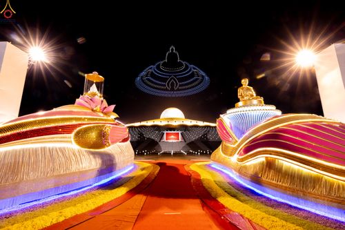 ภาพ No.308113:วันที่ 31 มกราคม พ.ศ. 2569 พิธีจุดประทีปธรรมถวายเป็นพุทธบูชา  และบูชาธรรมมหาปูชนียาจารย์ (ภาพชุดที่ 3) ณ วัดพระธรรมกาย ปทุมธานี ในโครงการธรรมยาตรา กตัญญูบูชา มหาปูชนียาจารย์ พระมงคลเทพมุนี(สด จนฺทสโร) พระผู้ปราบมาร อนุสรณ์สถาน 7 แห่ง ปีที่ 14