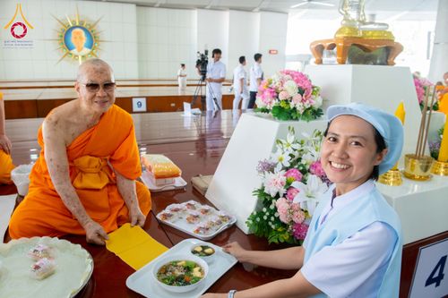 ภาพ No.307375:วันจันทร์ที่ 2  กุมภาพันธ์ พ.ศ. 2569 พิธีบุพเปตพลี ครั้งที 177 วันพระขึ้น 15 ค่ำ เดือน 3 ณ หอฉันคุณยายอาจารย์ วัดพระธรรมกาย จ.ปทุมธานี