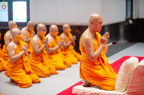 ภาพ No.82765:พิธีเวียนประทักษิณ, พิธีวันทาเจดีย์ ณ มหาธรรมกายเจดีย์  พิธีบรรพชาหมู่พระพี่เลี้ยงเข้าพรรษา, ธรรมทายาทอุดมศึกษา รุ่นที่ 50(ภาคฤดูฝน) และธรรมทายาทพุทธศาสตร์สากล รุ่นที่ 7 (ภาคฤดูฝน) วันเสาร์ที่ 17 มิถุนายน พ.ศ. 2566 ณ  โบสถ์พระไตรปิฎก วัดพระธรรมกาย จ.ปทุม