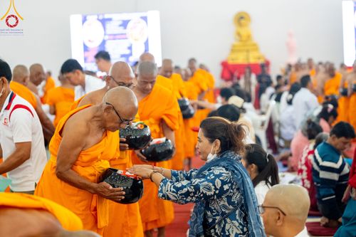 ภาพ No.314249:วันอังคารที่ 17 มีนาคม พ.ศ. 2569 พิธีตักบาตรฉลองสามเณรใหม่ 500 รูป  ณ มณฑลพิธีลุมพินี ประเทศเนปาล