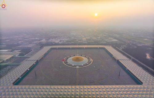 ภาพ No.324081:วันที่ 22 เมษายน พ.ศ.2569 (วันคุ้มครองโลก) พิธีถวายมหาสังฆทาน 40,000 กว่าวัดทั่วประเทศ ณ ลานธรรม พระมหาธรรมกายเจดีย์ วัดพระธรรมกาย