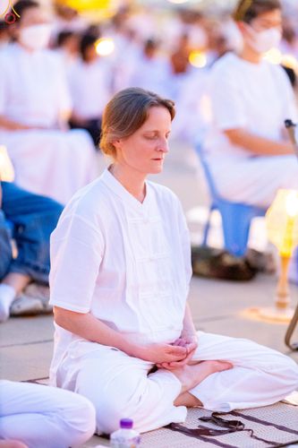 ภาพ No.307985:วันที่ 31 มกราคม พ.ศ. 2569 พิธีจุดประทีปธรรมถวายเป็นพุทธบูชา  และบูชาธรรมมหาปูชนียาจารย์ (ภาพชุดที่ 3) ณ วัดพระธรรมกาย ปทุมธานี ในโครงการธรรมยาตรา กตัญญูบูชา มหาปูชนียาจารย์ พระมงคลเทพมุนี(สด จนฺทสโร) พระผู้ปราบมาร อนุสรณ์สถาน 7 แห่ง ปีที่ 14