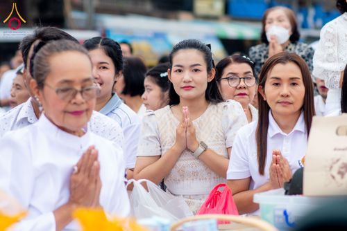 ภาพ No.284659:วันอาทิตย์ที่ 14 ธันวาคม พ.ศ.2568  พิธีทำบุญเมืองสุราษฎร์ธานี 110ปี และพิธีตักบาตรพระสงฆ์ 1,110 รูป  ณ บริเวณริมน้ำวัดกลาง (เก่า) ถนนบ้านดอน ตำบลตลาดใหม่ อำเภอเมือง จังหวัดสุราษฎร์ธานี