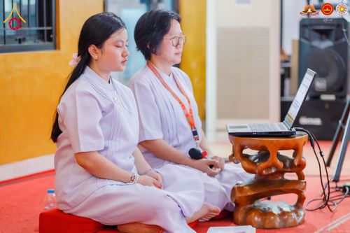 ภาพ No.284525:วันพุธที่ 17  ธันวาคม พ.ศ.2568  พิธีบวชอุบาสิกาแก้ว อินโดนีเซีย ณ ประเทศอินโดนีเซีย