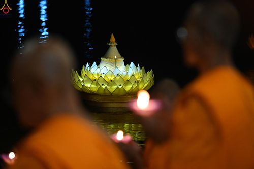 ภาพ No.301362:วันที่ 22 มกราคม พ.ศ. 2569 พิธีลอยประทีปธรรมถวายเป็นพุทธบูชา และบูชาธรรมมหาปูชนียาจารย์  ณ อนุสรณ์สถานลำดับที่ 5 สถานที่เผยแผ่วิชชาธรรมกายครั้งแรก อนุสรณ์สถานบางปลา วัดบางปลา อำเภอบางเลน จังหวัดนครปฐม ในโครงการธรรมยาตรา กตัญญูบูชา มหาปูชนียาจารย์ พระมงคล