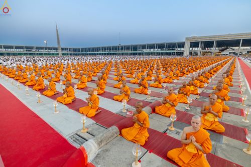 ภาพ No.307856:วันที่ 31 มกราคม พ.ศ. 2569 พิธีจุดประทีปธรรมถวายเป็นพุทธบูชา  และบูชาธรรมมหาปูชนียาจารย์ (ภาพชุดที่ 2) ณ วัดพระธรรมกาย ปทุมธานี ในโครงการธรรมยาตรา กตัญญูบูชา มหาปูชนียาจารย์ พระมงคลเทพมุนี(สด จนฺทสโร) พระผู้ปราบมาร อนุสรณ์สถาน 7 แห่ง ปีที่ 14