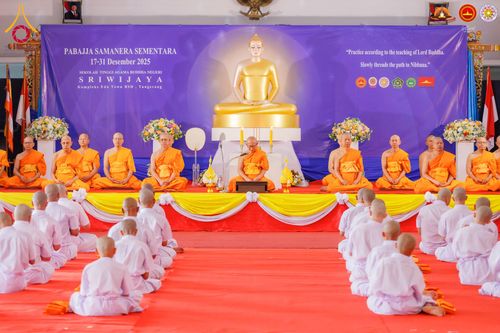 ภาพ No.283658:วันเสาร์ที่ 20 ธันวาคม  2568 พิธีบรรพชาสามเณร ณ ประเทศอินโดนีเซีย