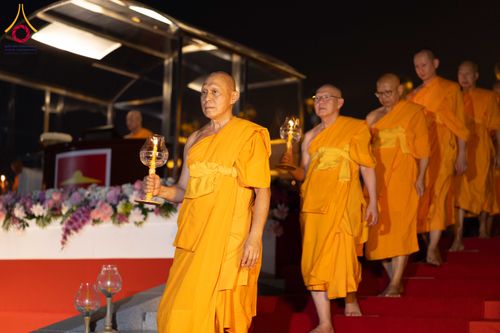 ภาพ No.312247:วันอังคารที่ 3 มีนาคม พ.ศ.2569 พิธีเวียนประทักษิณและจุดมาฆประทีป (ภาพชุดที่ 2) ณ ลานธรรมพระมหาธรรมกายเจดีย์ วัดพระธรรมกาย